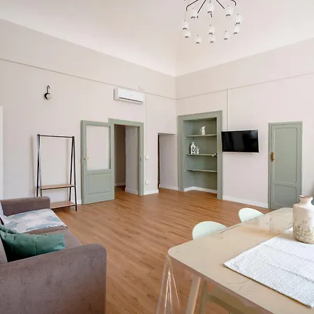 Old Town Charm & Relax - Giuga's باري